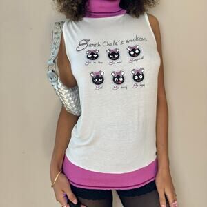Vintage 00s graphic baby tee with pink knit trim (S)